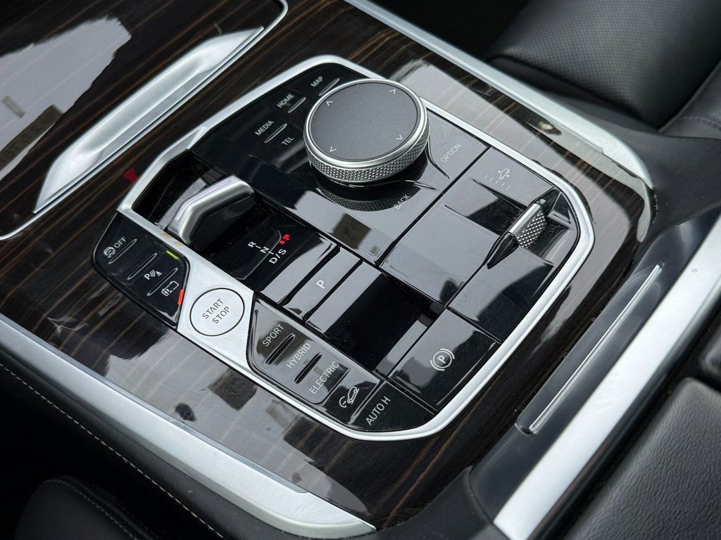 Used 2025 BMW X5 xDrive50e image 20