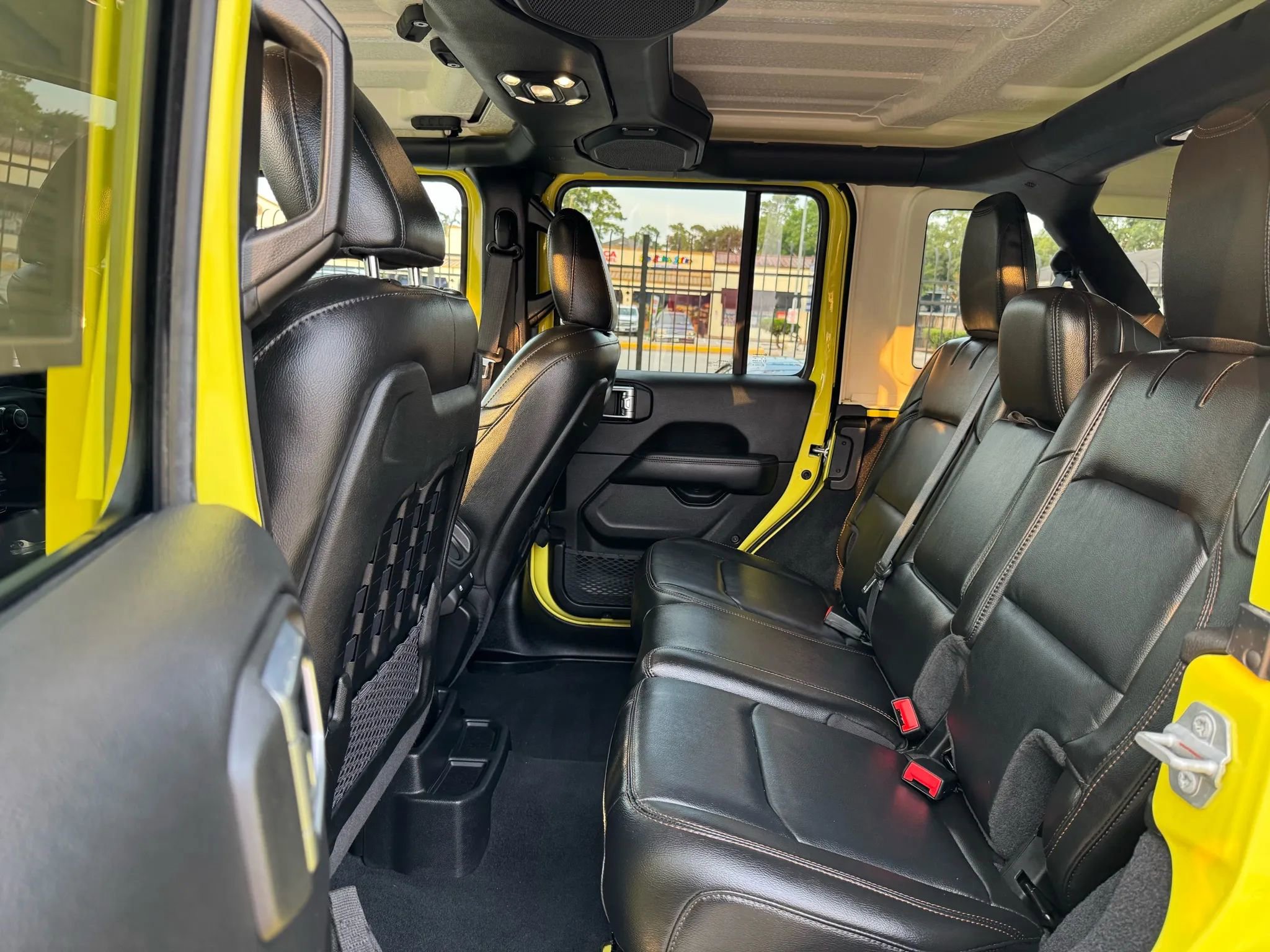 Used 2022 Jeep Wrangler Unlimited Rubicon w/ Dual Top Group image 32