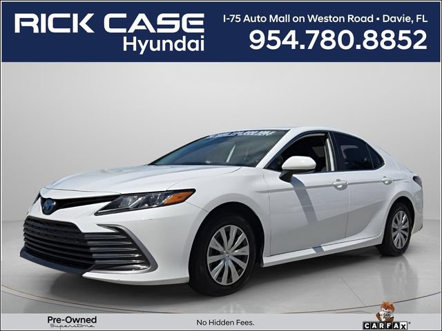 Used 2022 Toyota Camry LE FWD image 1