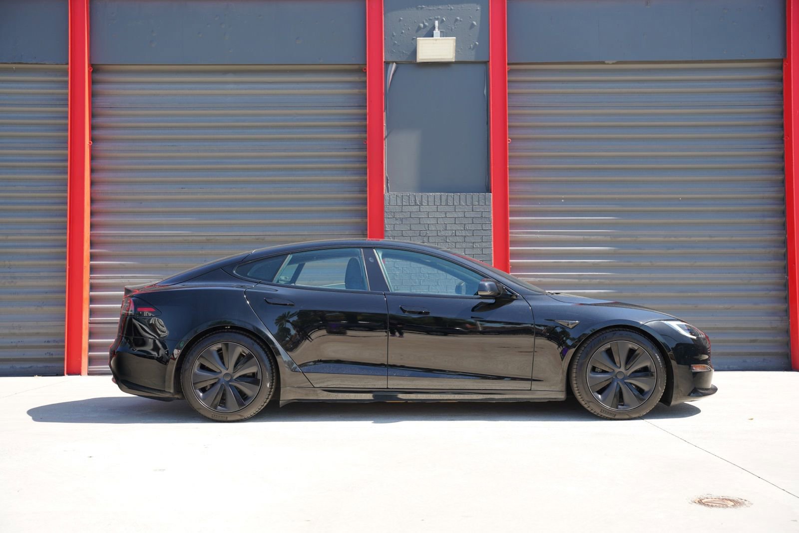 Used 2022 Tesla Model S image 8