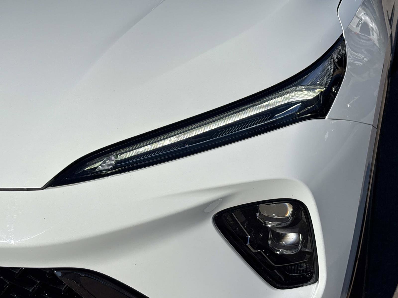 Used 2024 Buick Envision Sport Touring image 11