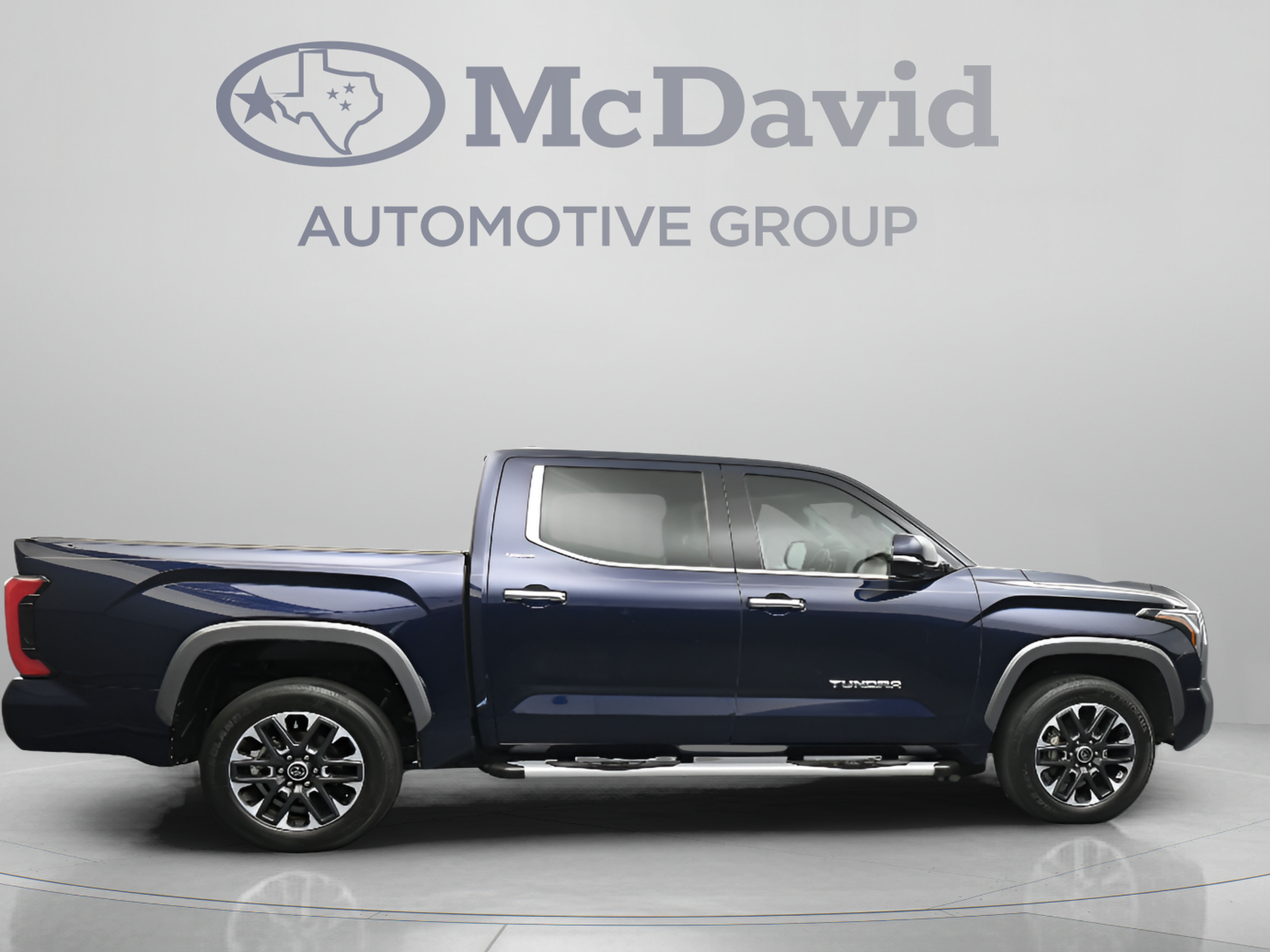 Used 2023 Toyota Tundra Limited AWD/4WD image 9