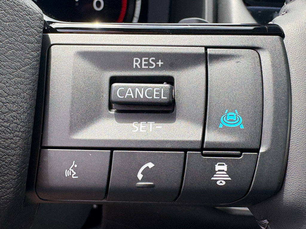 Used 2026 Nissan Rogue Platinum w/ Platinum Premium Package AWD/4WD image 18
