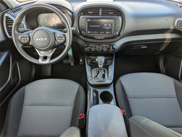 Used 2023 Kia Soul LX w/ LX Technology Package image 9