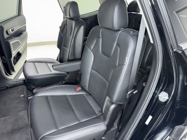 Used 2025 Kia Telluride S image 28