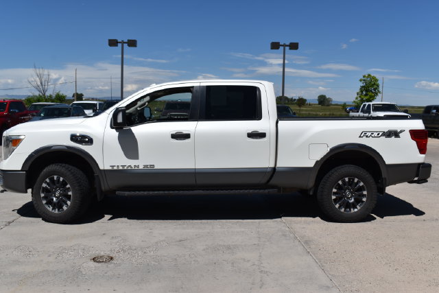 Used 2017 Nissan Titan PRO-4X AWD/4WD image 10