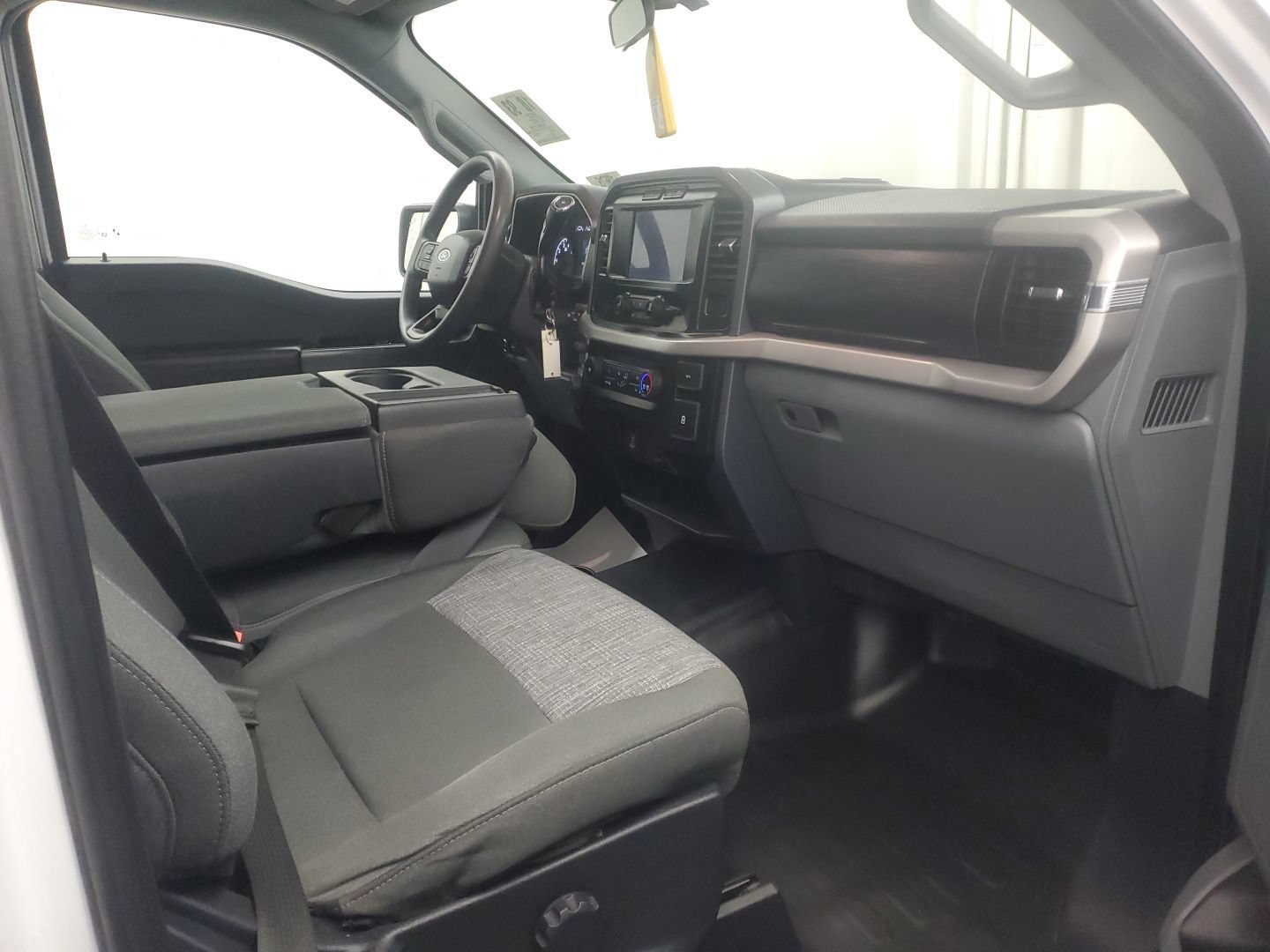 Used 2022 Ford F150 XLT AWD/4WD image 10