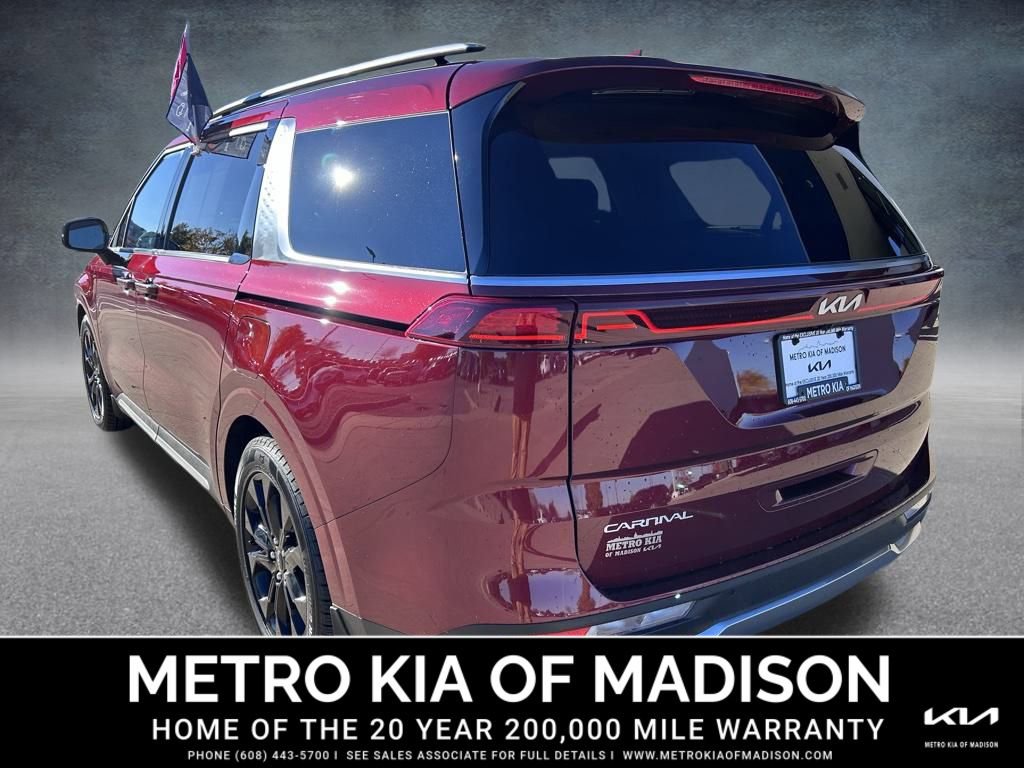 Used 2023 Kia Carnival SX Prestige image 8