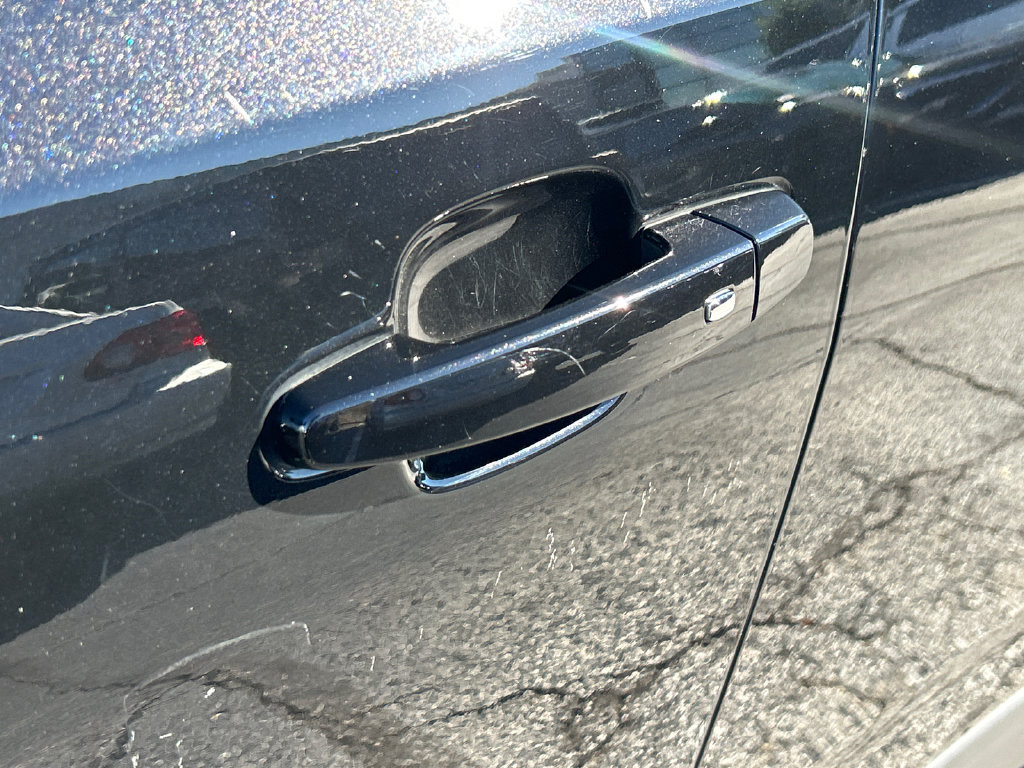 Certified 2023 GMC Acadia SLT w/ Elevation Edition AWD/4WD image 15