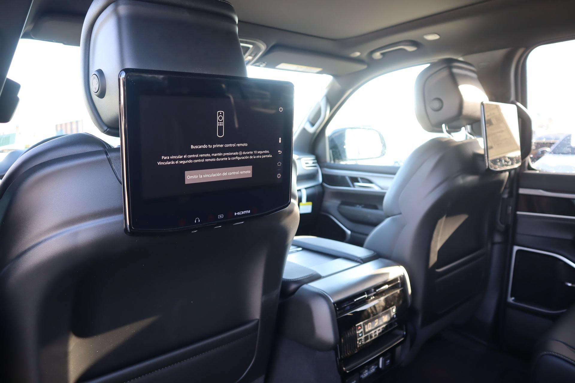 New 2026 Jeep Grand Wagoneer L Limited AWD/4WD image 17