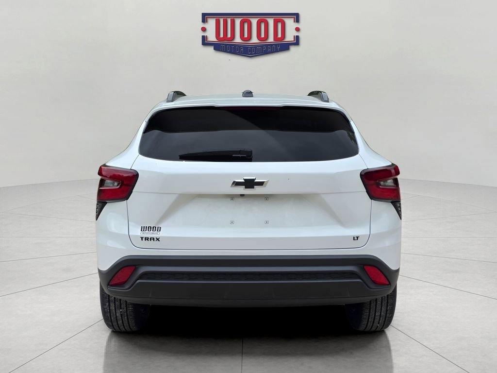 New 2026 Chevrolet Trax LT w/ Midnight Edition image 3