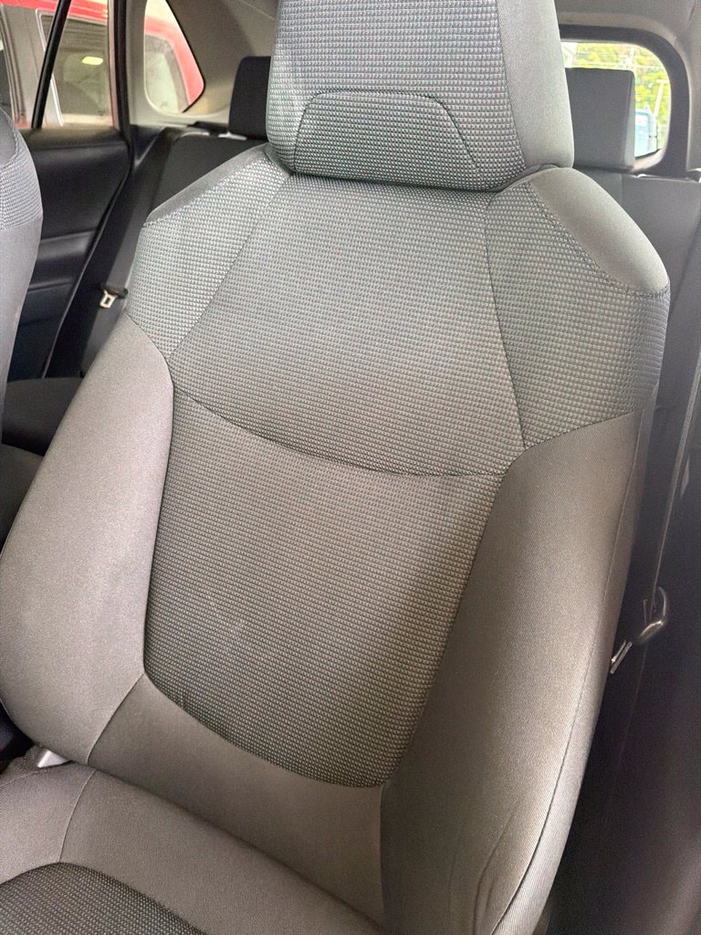Used 2024 Toyota RAV4 LE FWD image 5