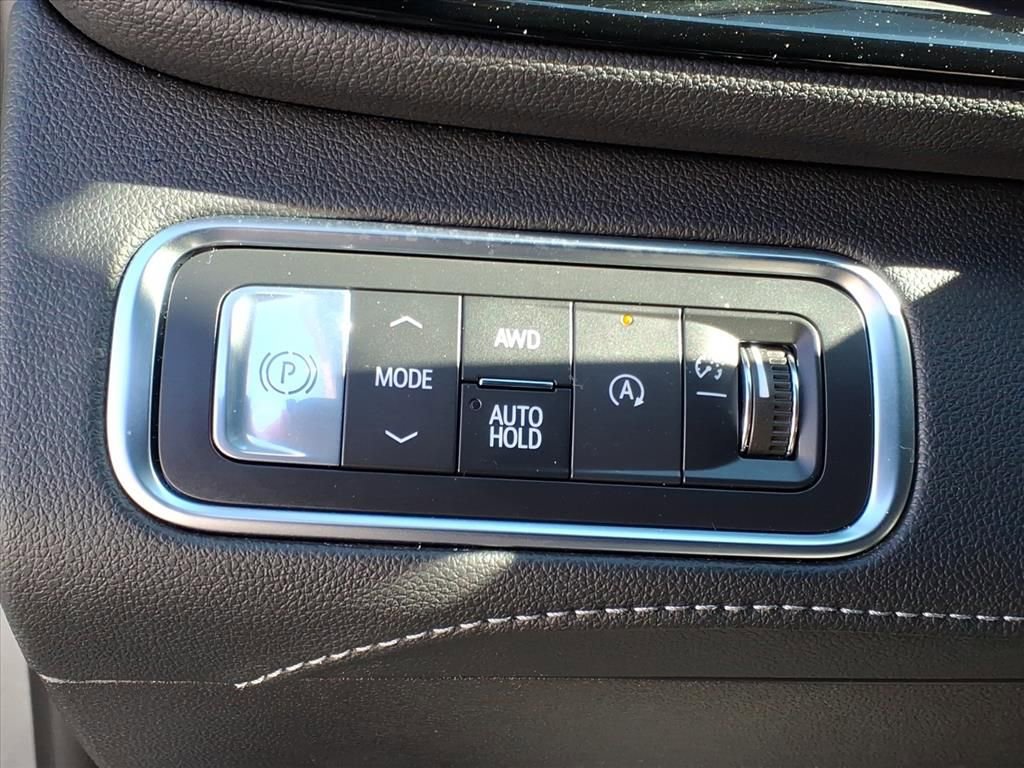 Used 2025 Buick Enclave Sport Touring image 18