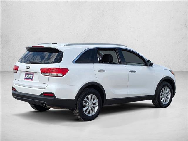 Used 2016 Kia Sorento LX image 5