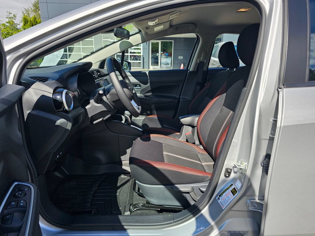 Used 2025 Nissan Versa SR w/ Trunk Package FWD image 17