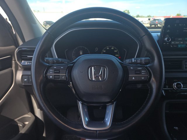 Used 2025 Honda Pilot EX-L image 14