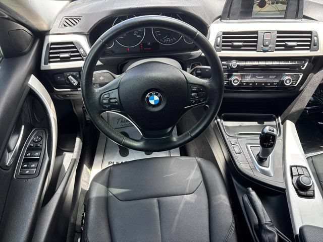 Used 2018 BMW 320i Sedan RWD image 21