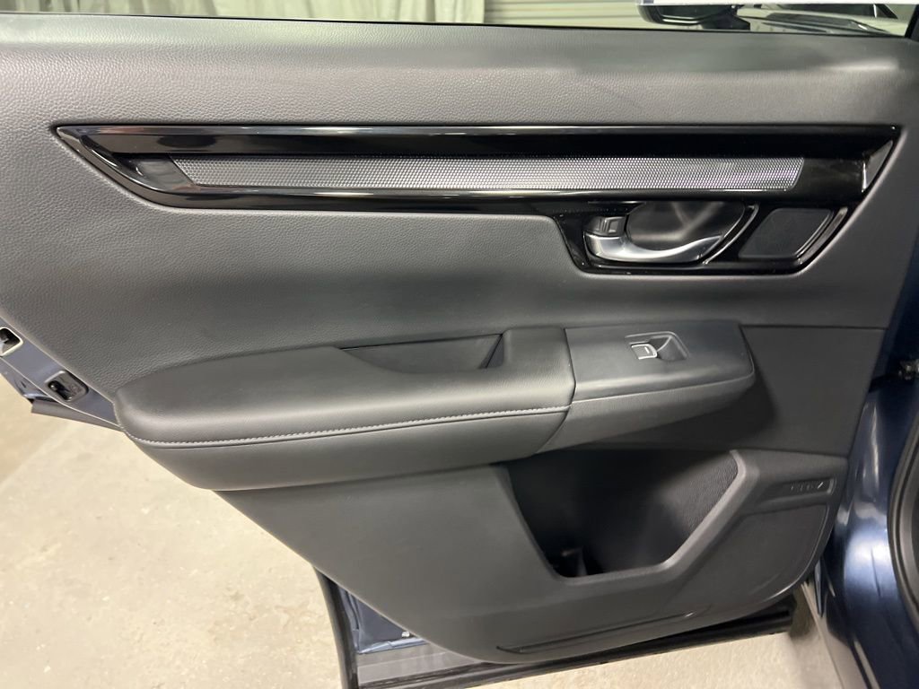 Used 2025 Honda CR-V EX-L image 18