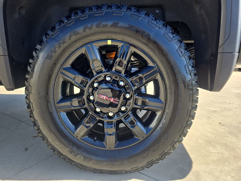 New 2026 GMC Sierra 2500 AT4 w/ AT4 Premium Plus Package AWD/4WD image 33