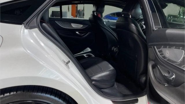 Used 2020 Mercedes-Benz AMG GT 63 image 3