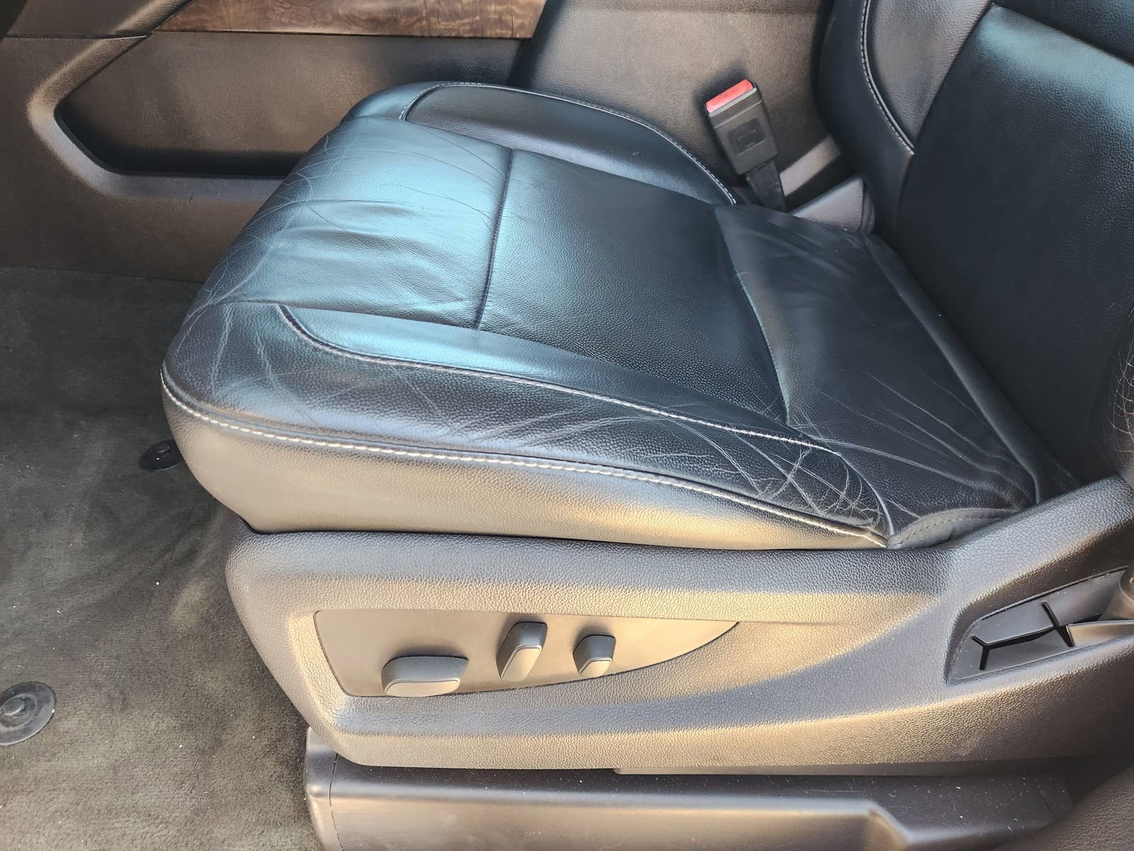 Used 2015 Chevrolet Tahoe LT image 27