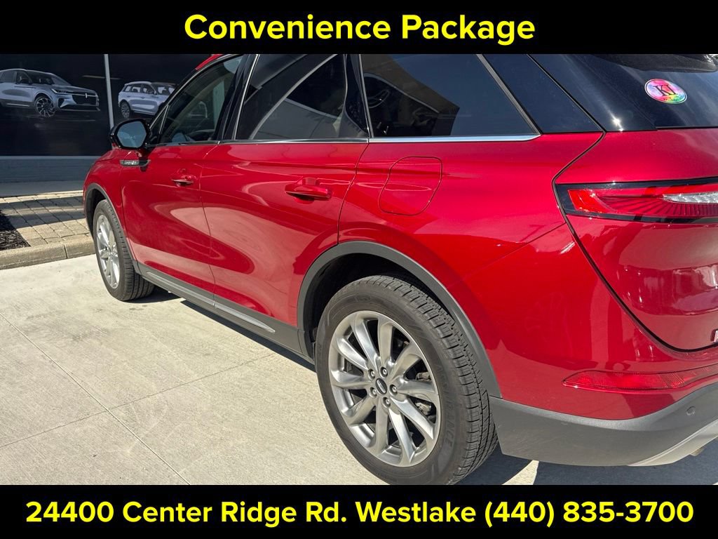 Used 2022 Lincoln Corsair AWD w/ Premium Package image 12