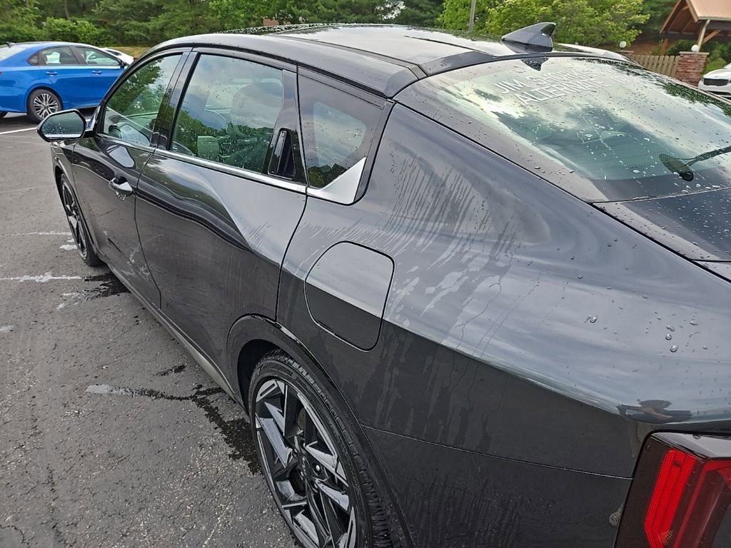 Certified 2025 Kia K4 GT-Line w/ GT-Line Premium Package FWD image 7