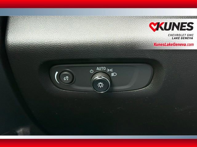 Used 2023 Chevrolet Traverse LT image 47