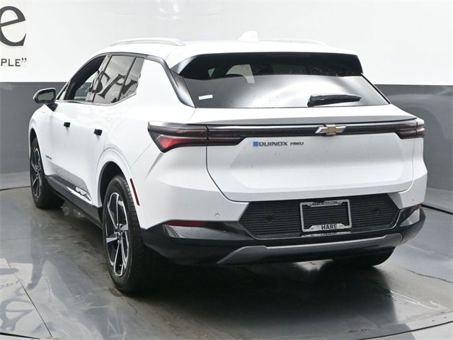 New 2025 Chevrolet Equinox EV LT image 13