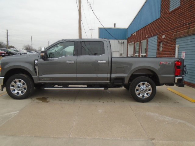 New 2026 Ford F350 Lariat w/ Chrome Package AWD/4WD image 2