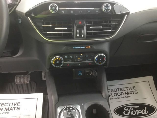 Used 2022 Ford Escape SE w/ Cold Weather Package image 28