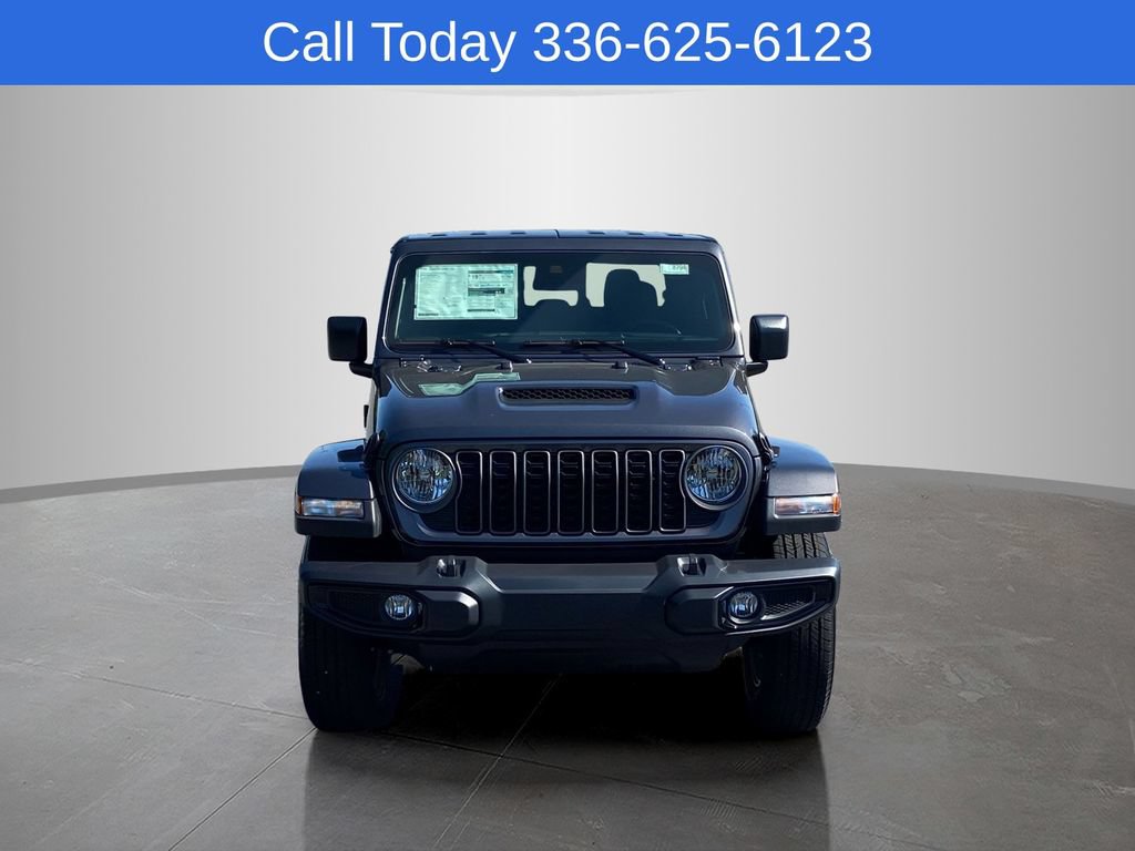 New 2025 Jeep Gladiator Sport AWD/4WD image 4