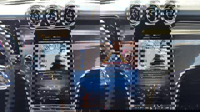 Certified 2025 Mercedes-Benz GLC 300 4MATIC image 21