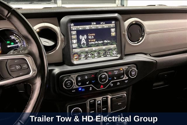 Used 2022 Jeep Wrangler Unlimited Sahara AWD/4WD image 12