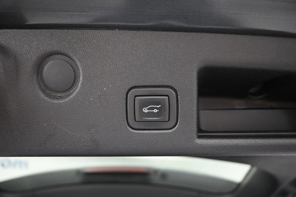 Used 2021 Chevrolet Equinox Premier AWD/4WD image 12