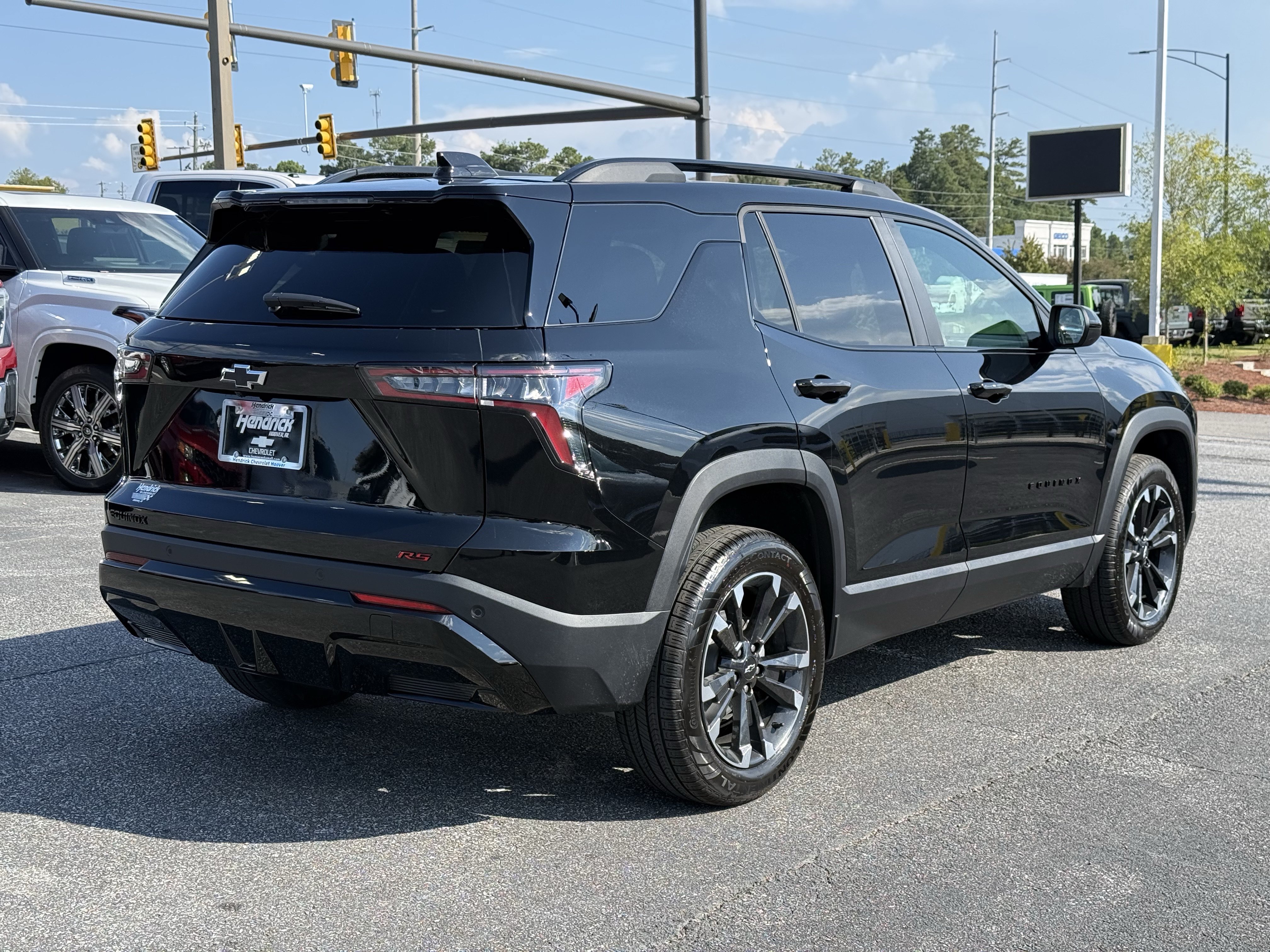 New 2027 Chevrolet Equinox RS FWD image 10