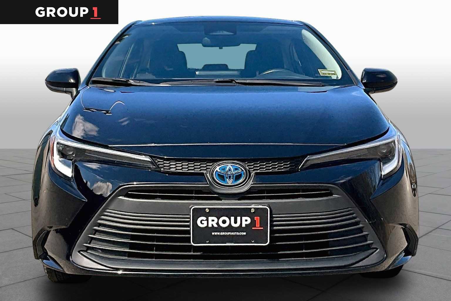 Used 2023 Toyota Corolla LE w/ LE Convenience Package image 4