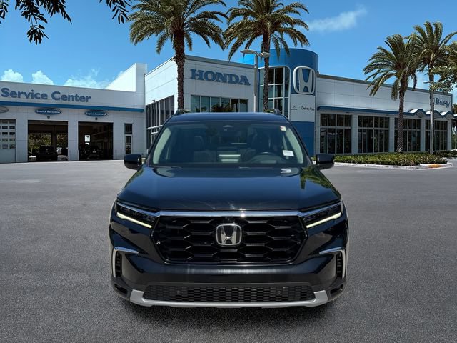 Used 2023 Honda Pilot Elite image 3