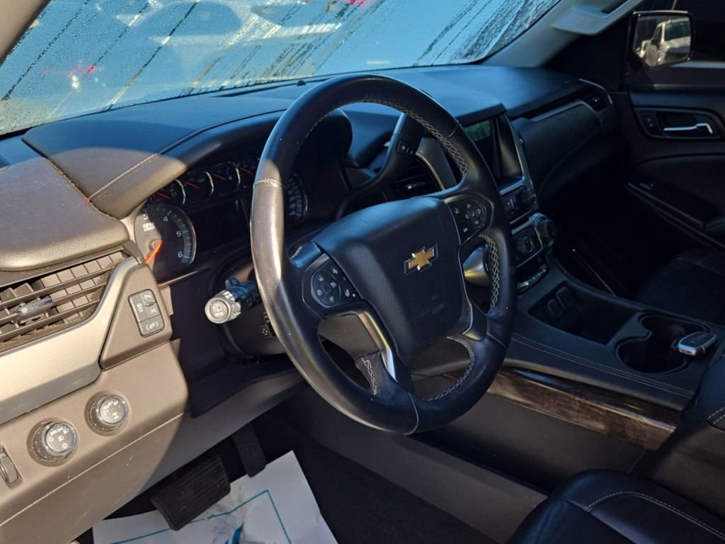 Used 2017 Chevrolet Suburban LT w/ Luxury Package image 7