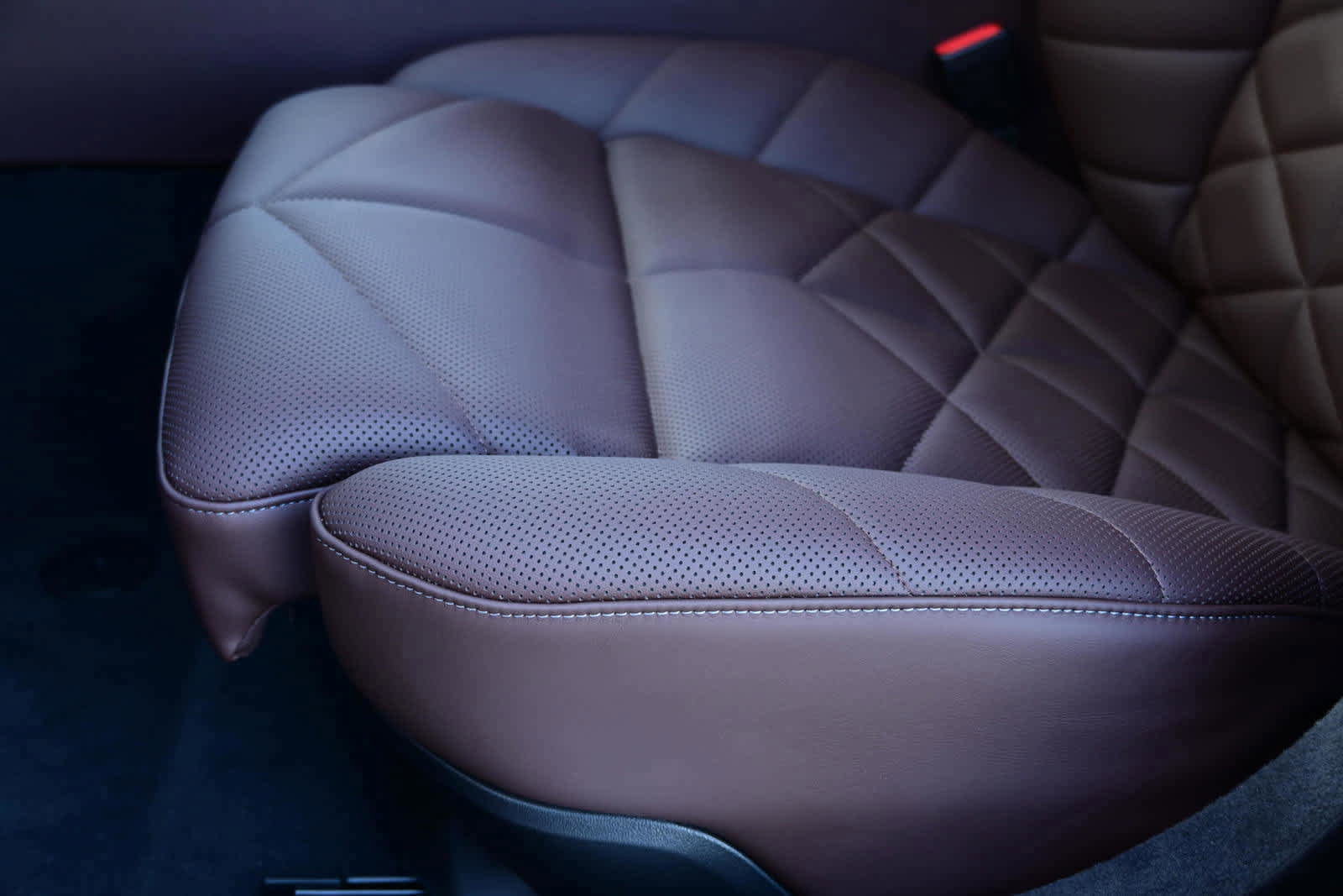 Used 2025 BMW 740i image 16