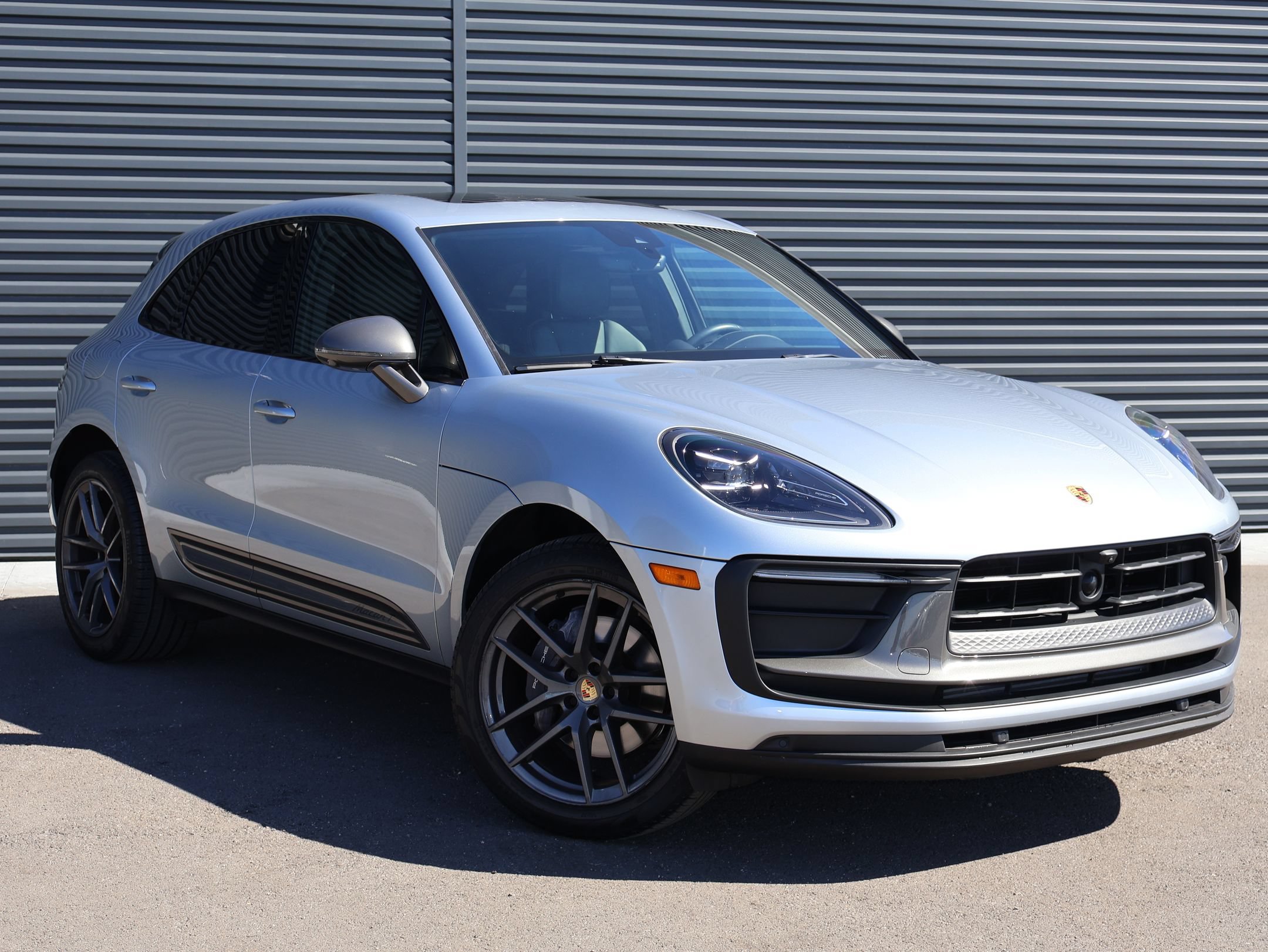 Certified 2024 Porsche Macan Turbo AWD/4WD image 8