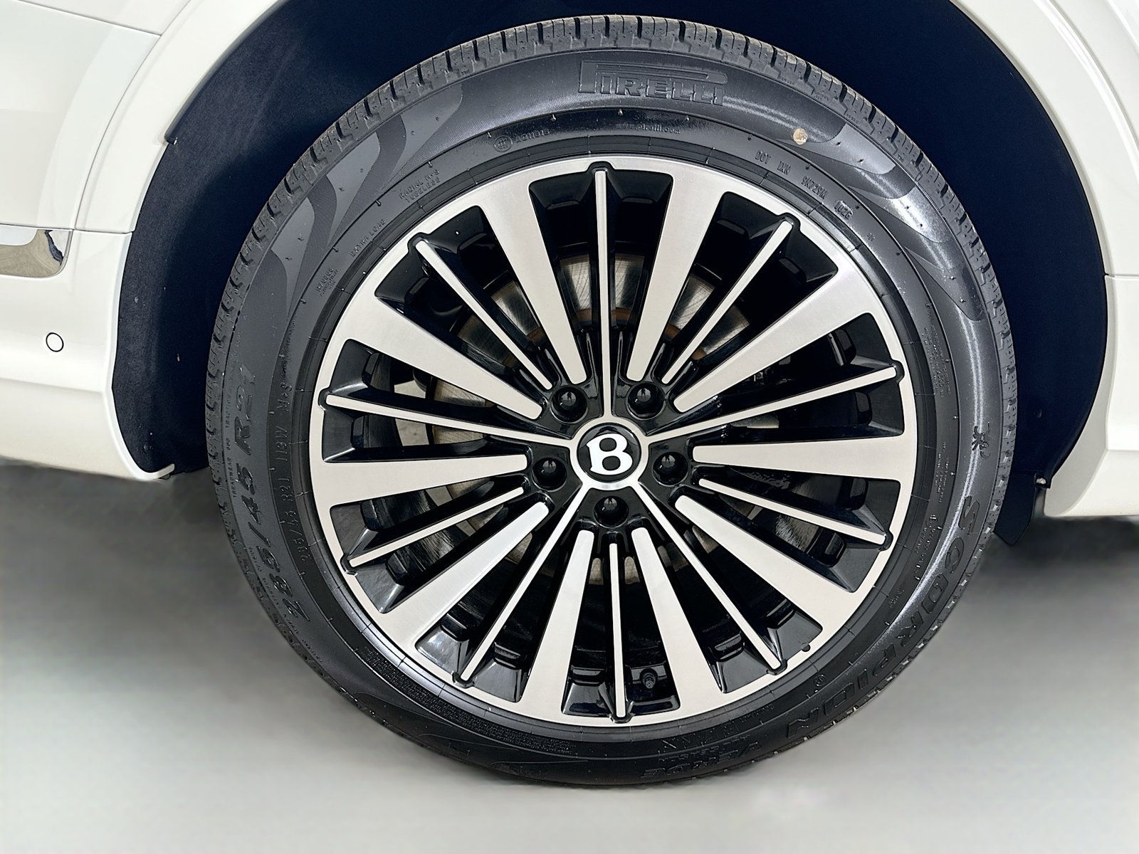 New 2026 Bentley Bentayga AWD/4WD image 56