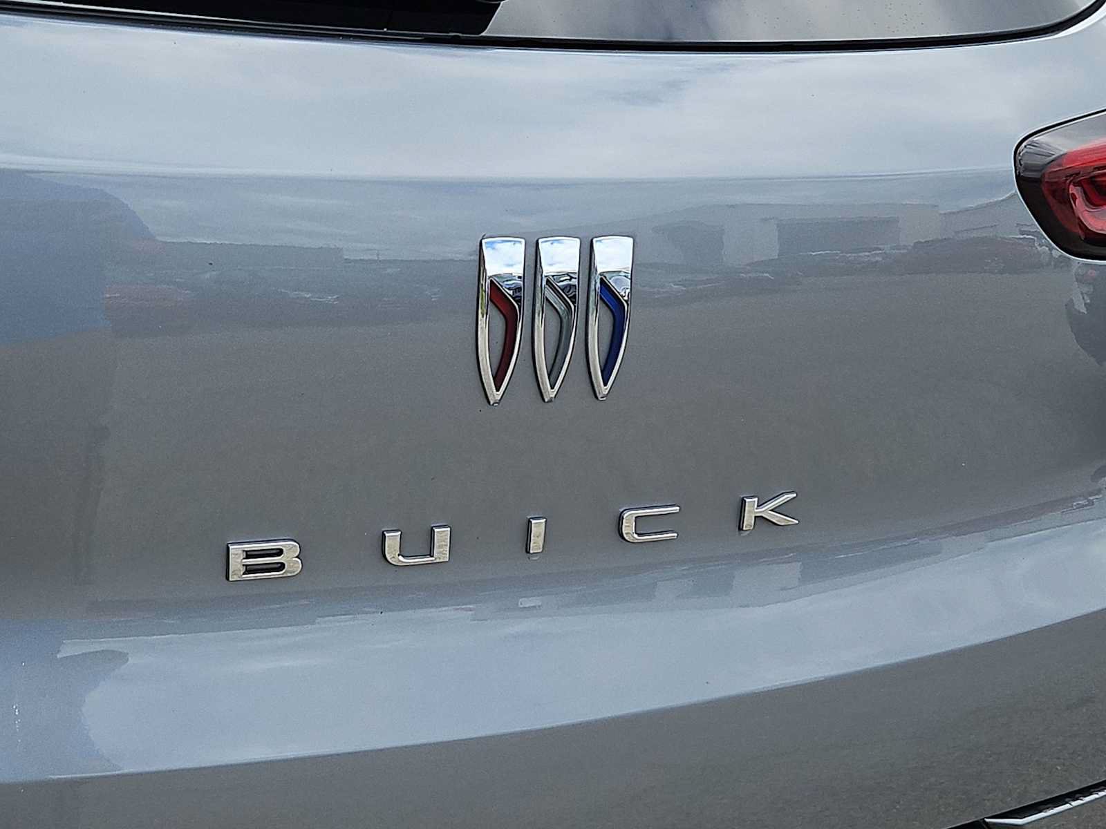 Used 2024 Buick Encore GX Sport Touring AWD/4WD image 11
