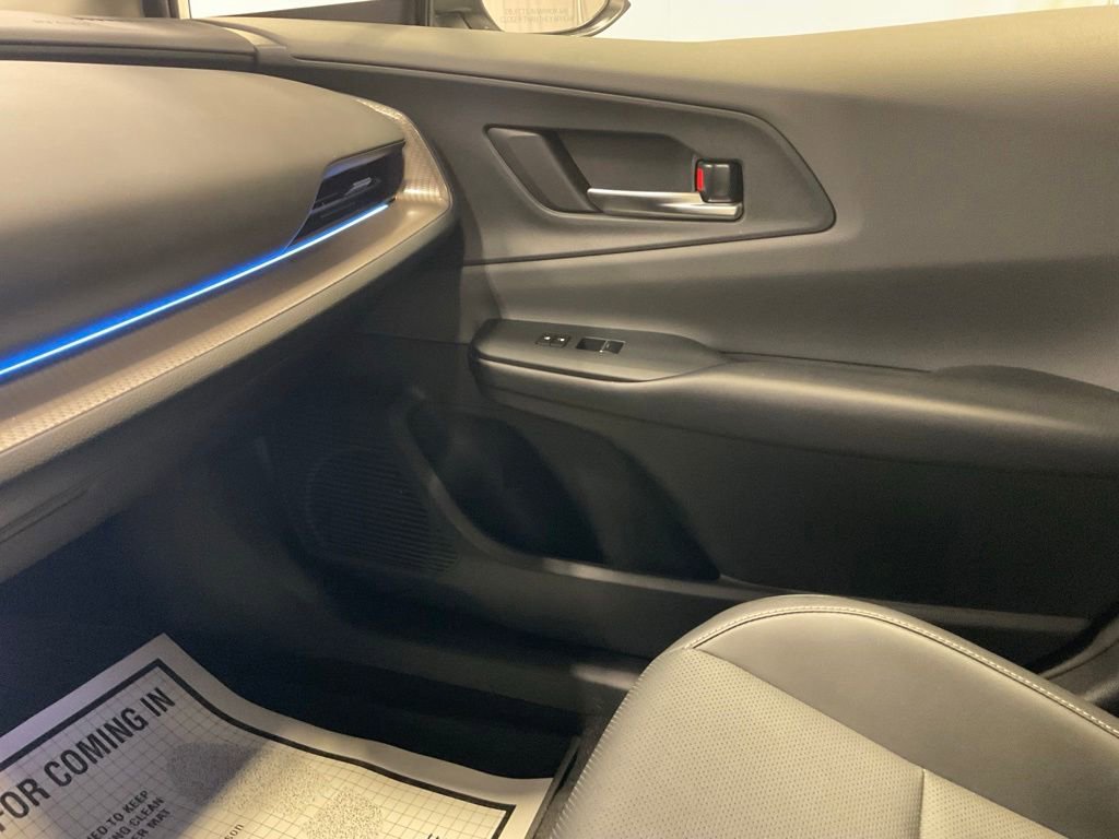 Used 2024 Toyota Prius XLE AWD/4WD image 18