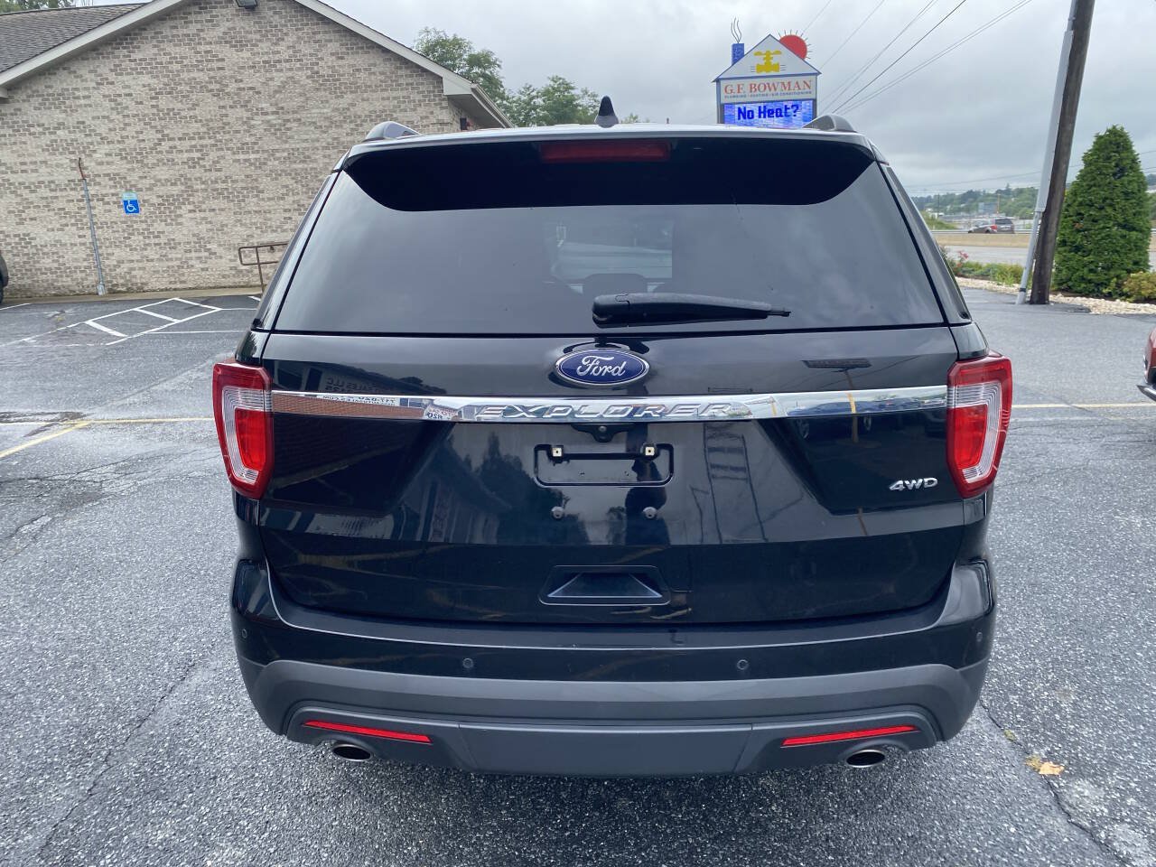 Used 2017 Ford Explorer 4WD image 5
