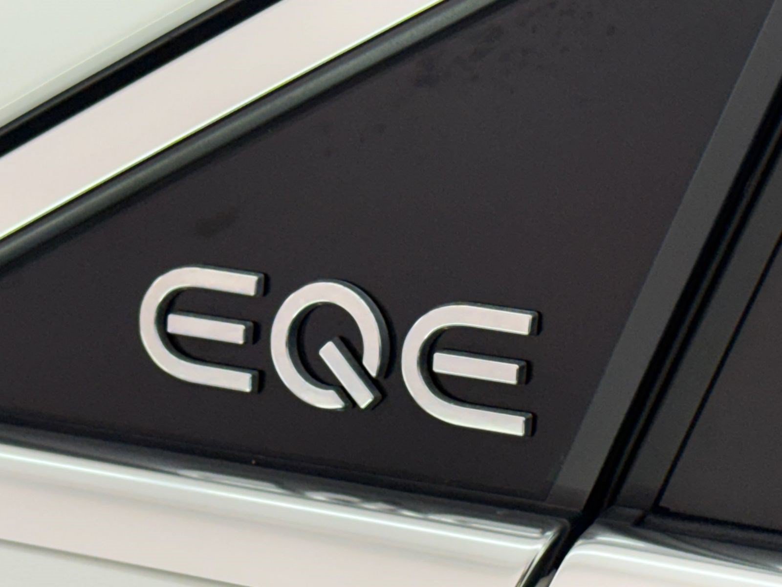 Certified 2023 Mercedes-Benz EQE 350+ SUV image 32