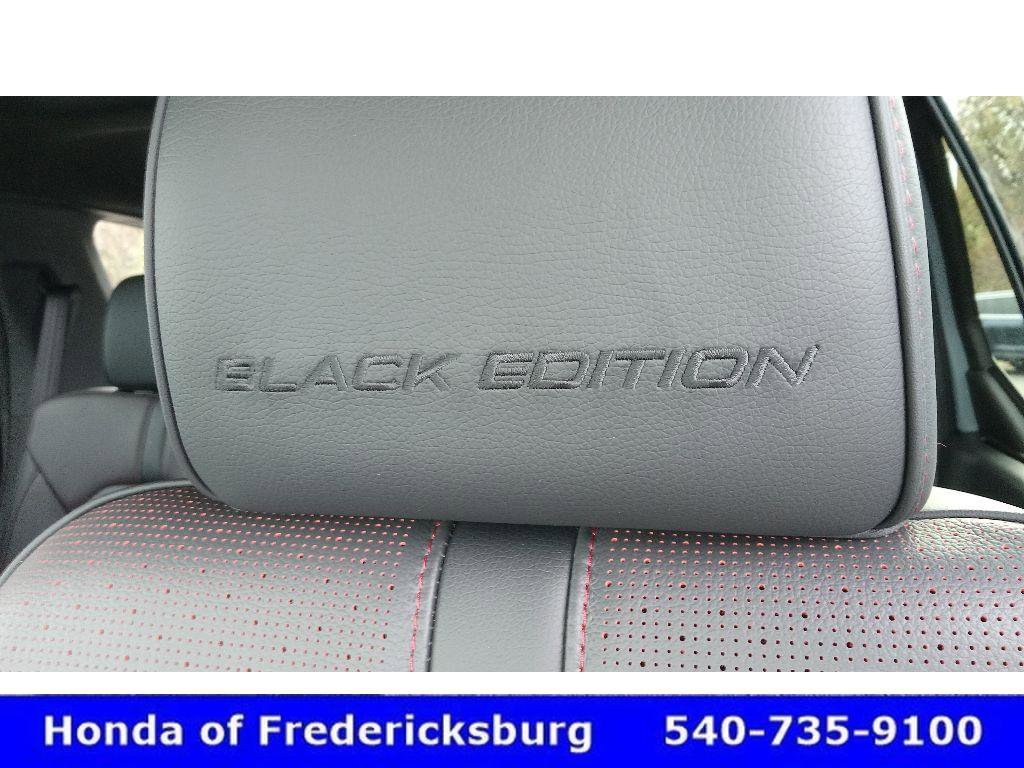 Certified 2025 Honda Pilot Black Edition image 26
