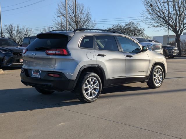 Used 2017 Jeep Cherokee Sport image 6