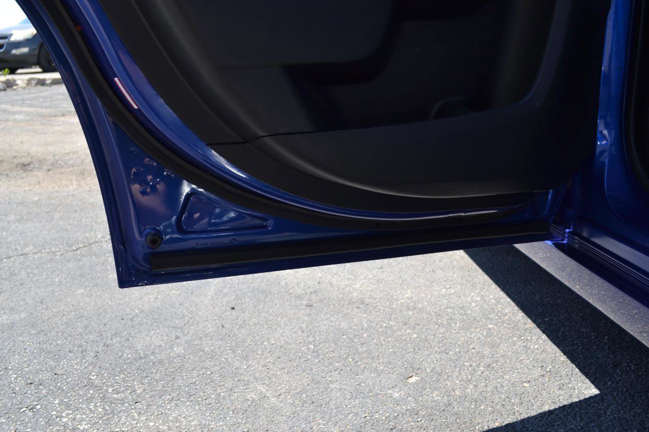 Used 2018 Chrysler 300 Touring L AWD/4WD image 50