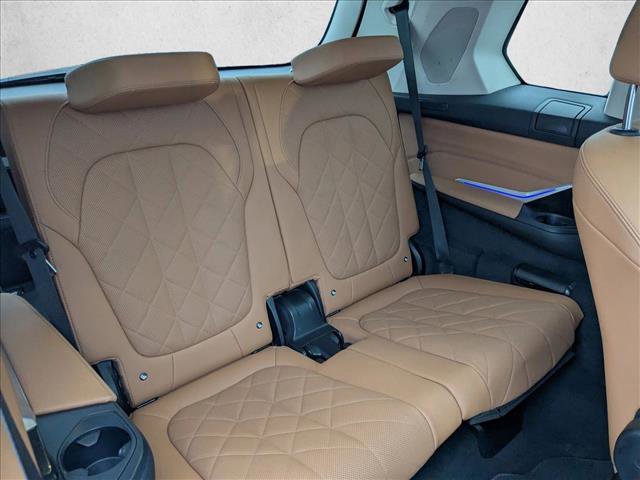 Used 2023 BMW X7 xDrive40i w/ Premium Package image 22